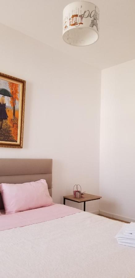 City Center Cute And Comfy Apartment - Ajia Apartments Тирана Экстерьер фото