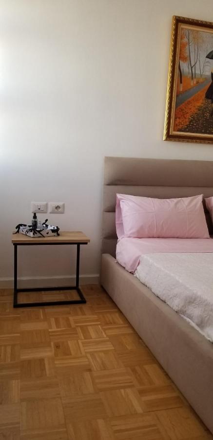 City Center Cute And Comfy Apartment - Ajia Apartments Тирана Экстерьер фото