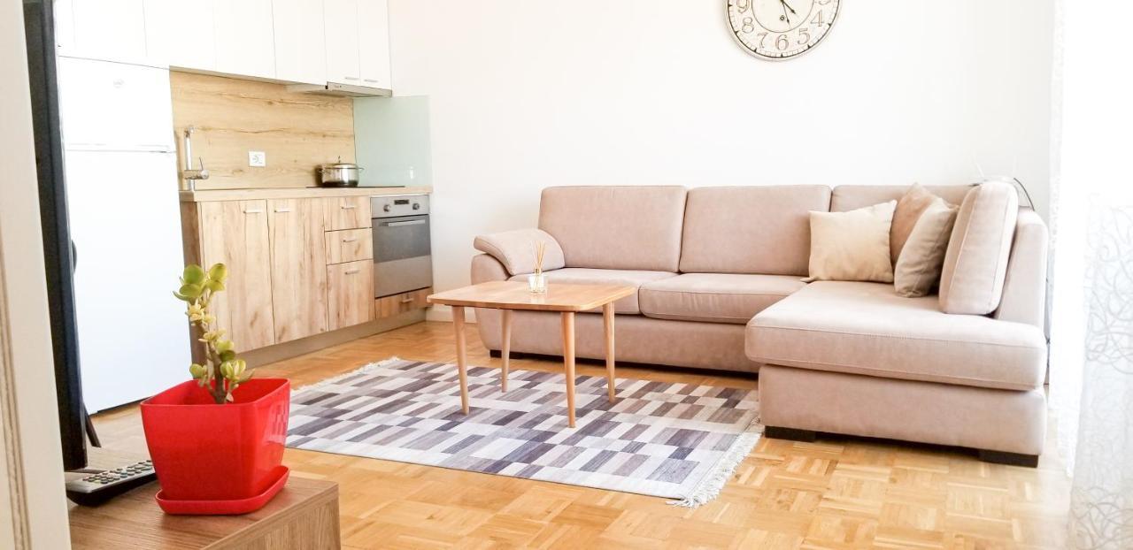 City Center Cute And Comfy Apartment - Ajia Apartments Тирана Экстерьер фото